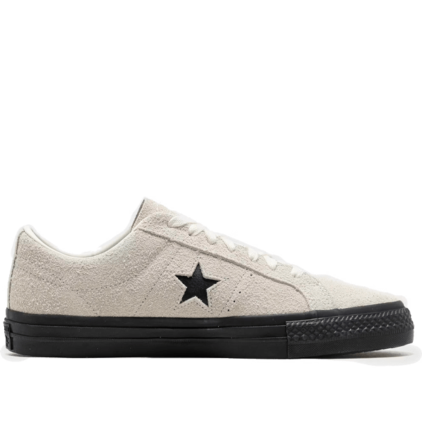 Model converse one star