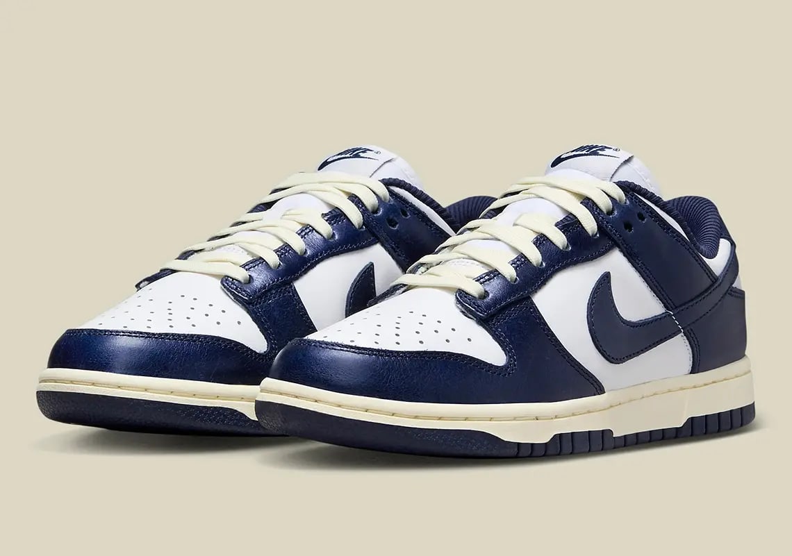 Nike Dunk Low Vintage Navy Foto 1