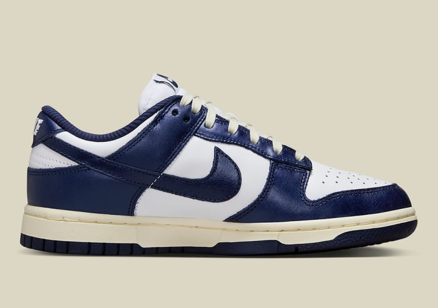 Nike Dunk Low Vintage Navy Foto 3