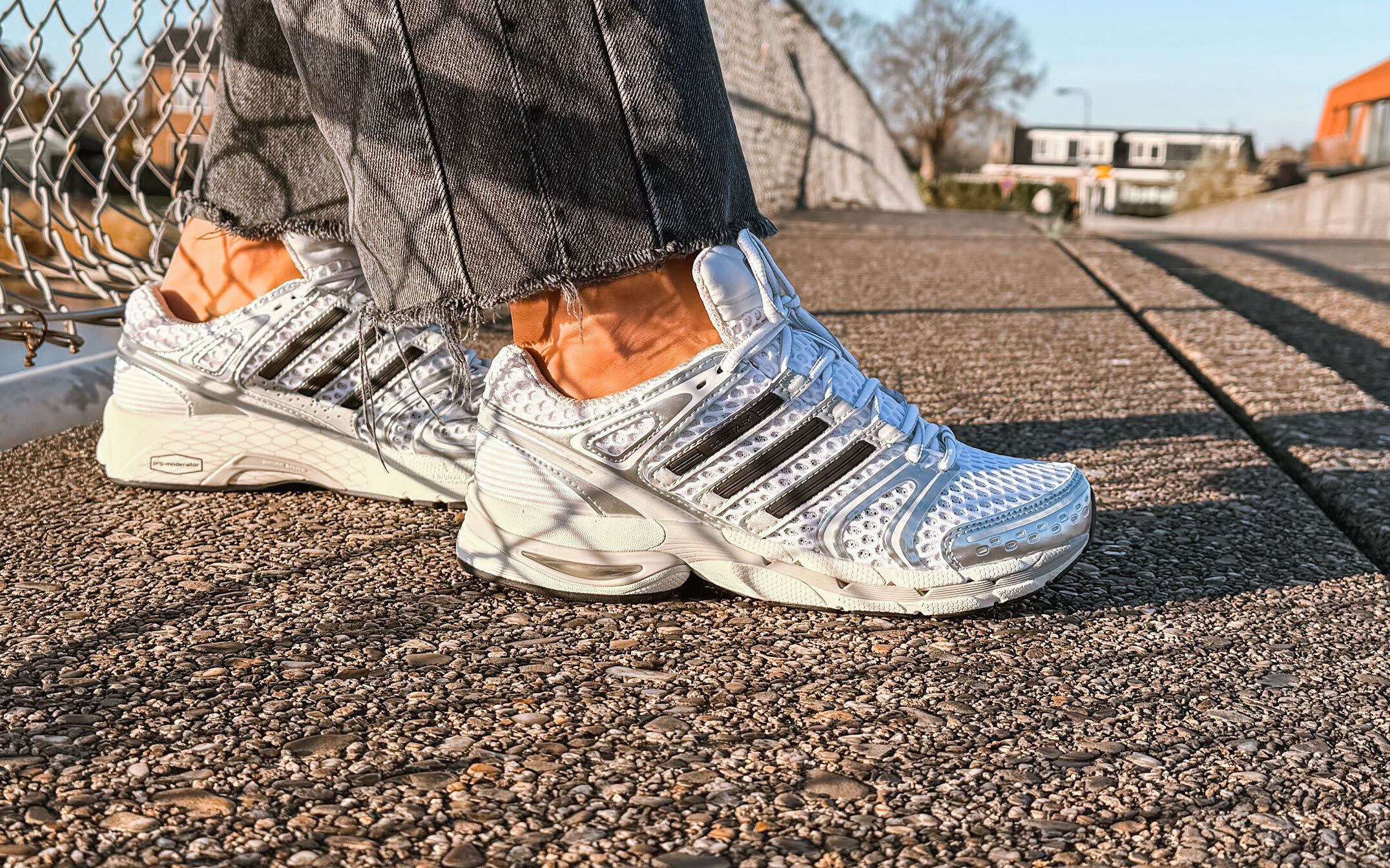 0 adistar control 5 silver metallic JQ4168