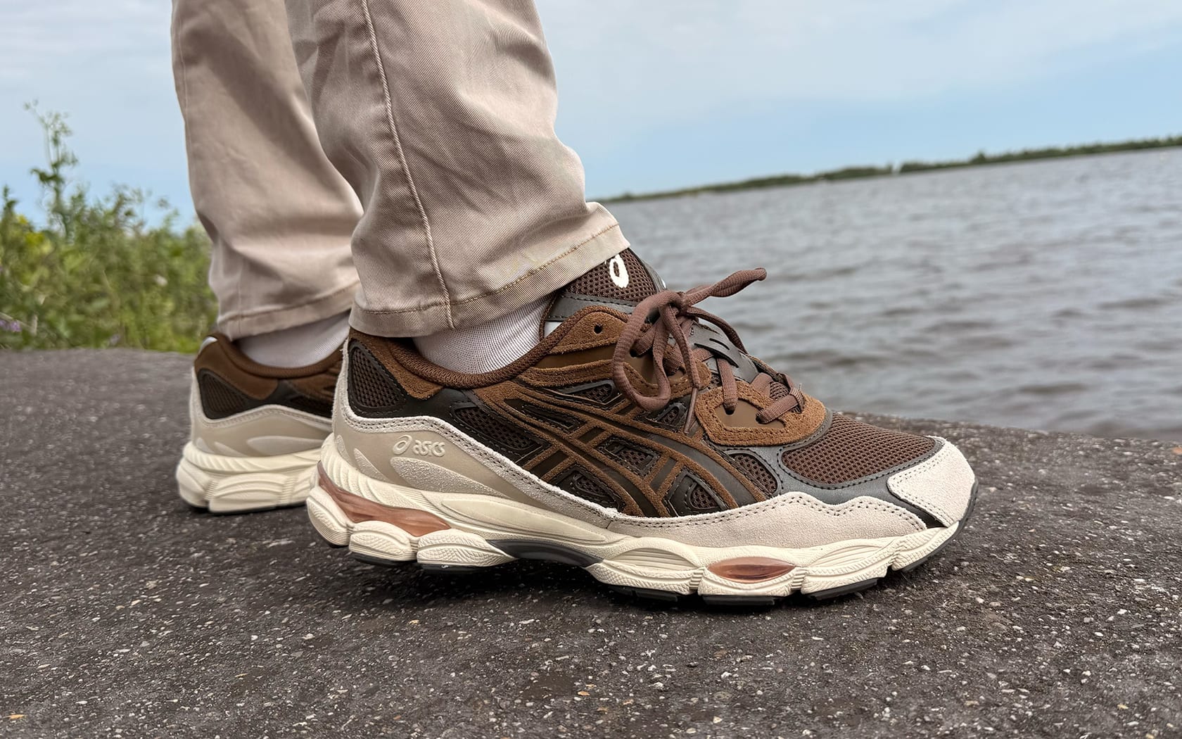0 asics gel nyc brown storm black coffee 1203a383 201jpg