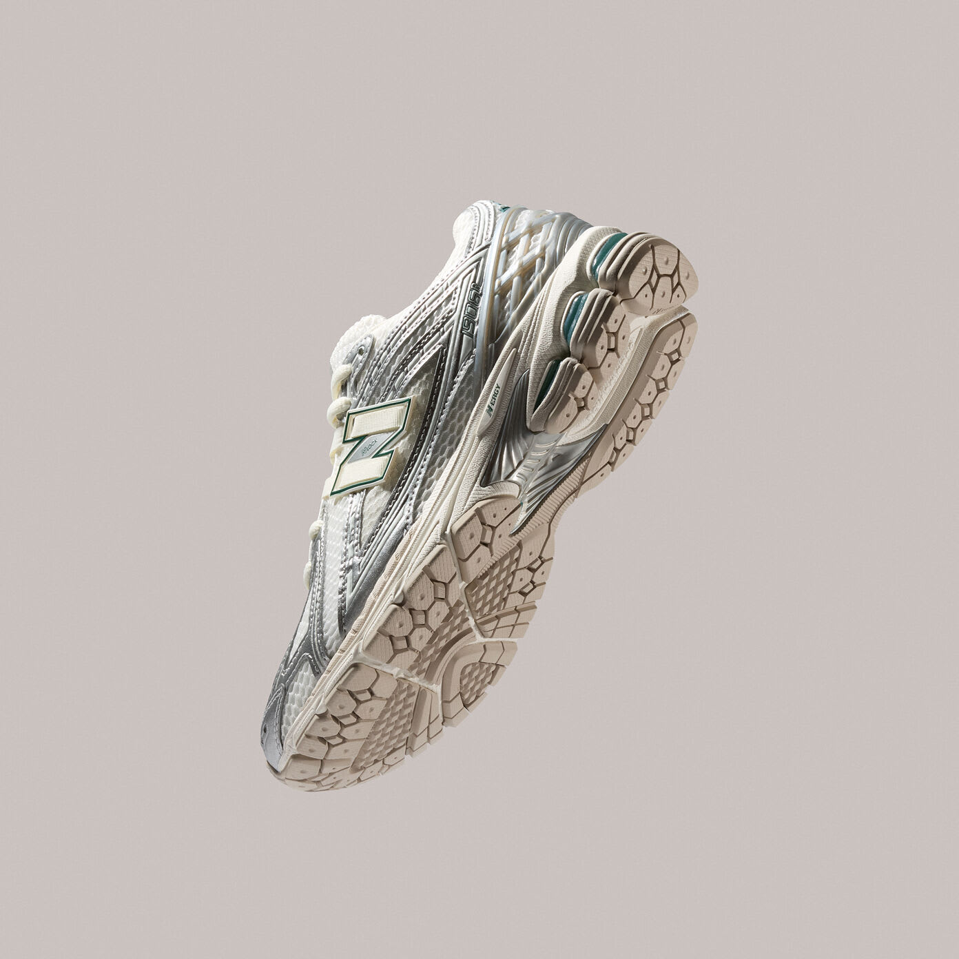 04 new balance grey days 2025