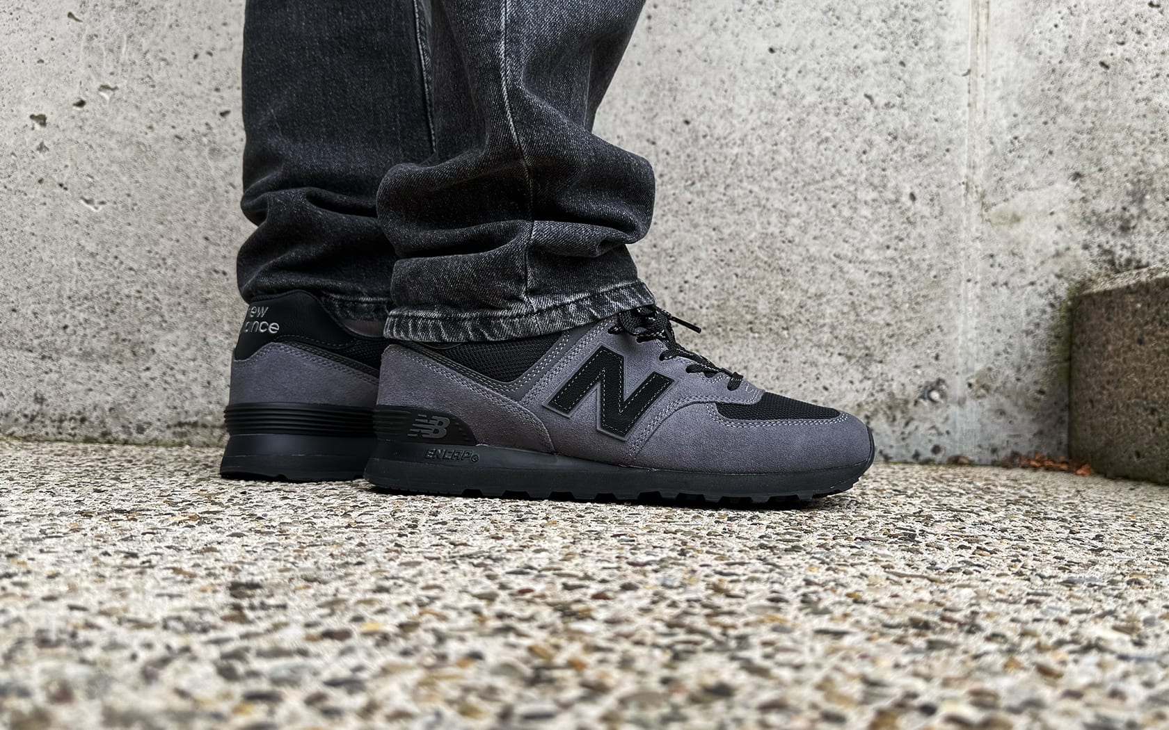 1 new balance 574 navy black m5746eq