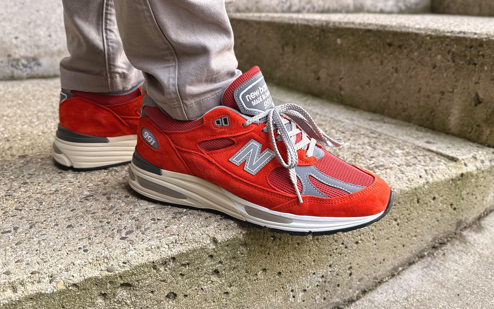 1 new balance made in uk 991v2 grenadine u991vo2