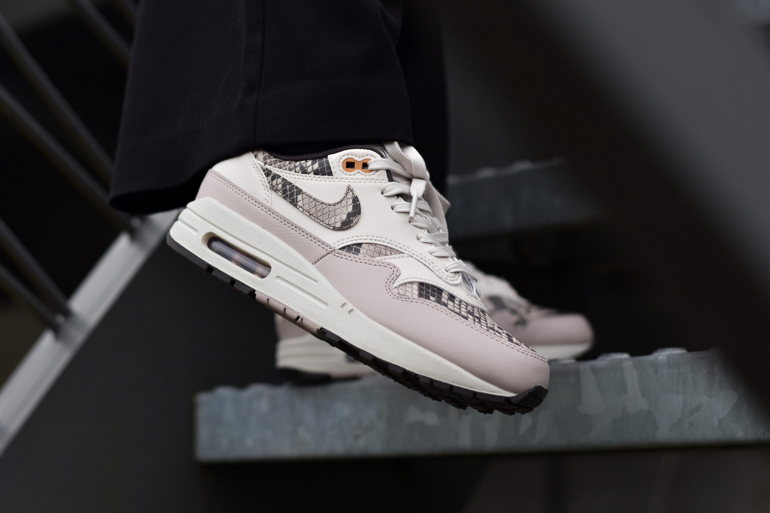 NIKE★WMNS AIR MAX 1 '87★SNAKESKIN Discover the wild side of the Nike Air Max 'Snakeskin' pack