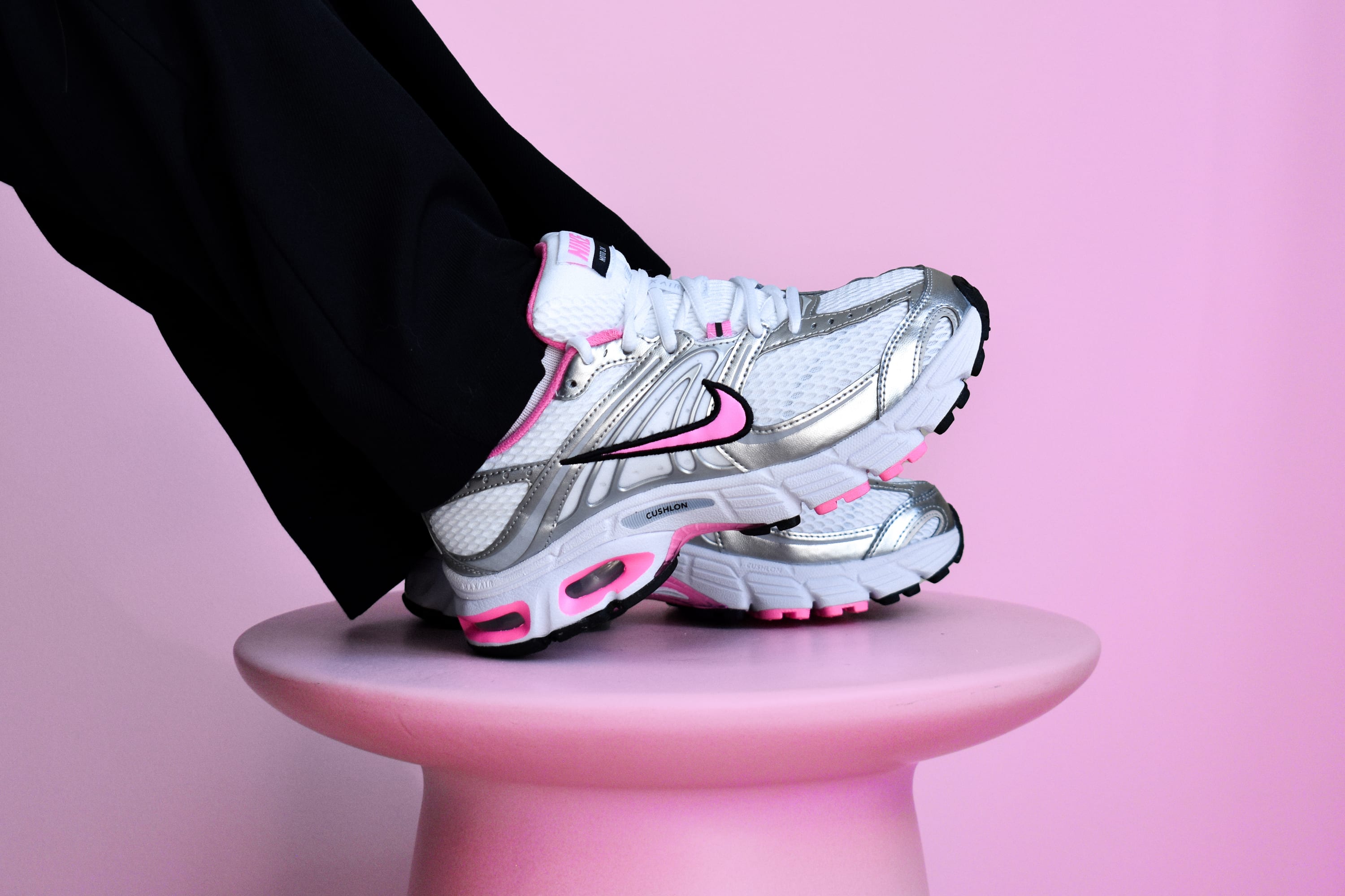 1 nike air max moto 2k wmns pink spell hq2056 101