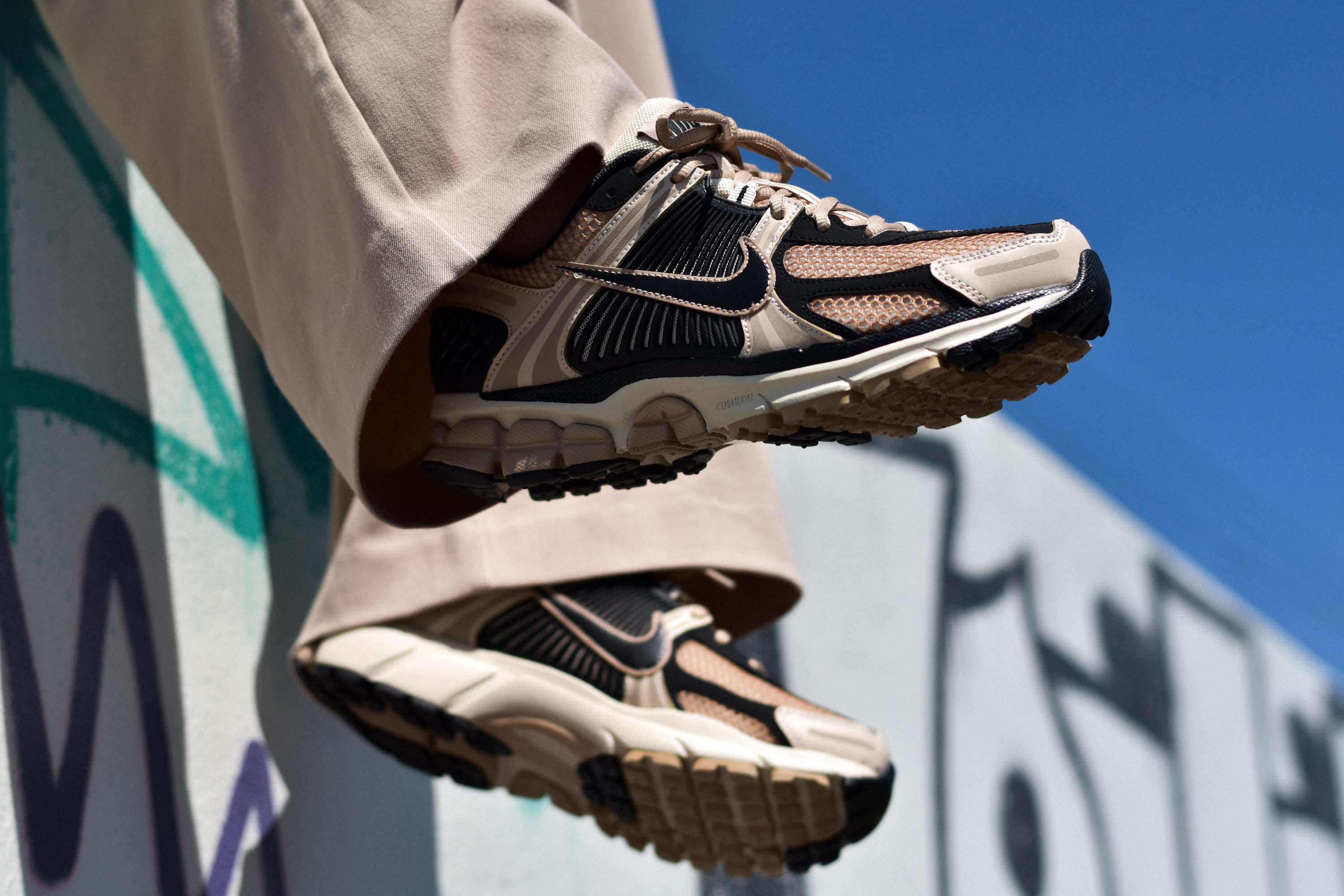 1 nike zoom vomero 5 wmns sanddrift fj2028 106