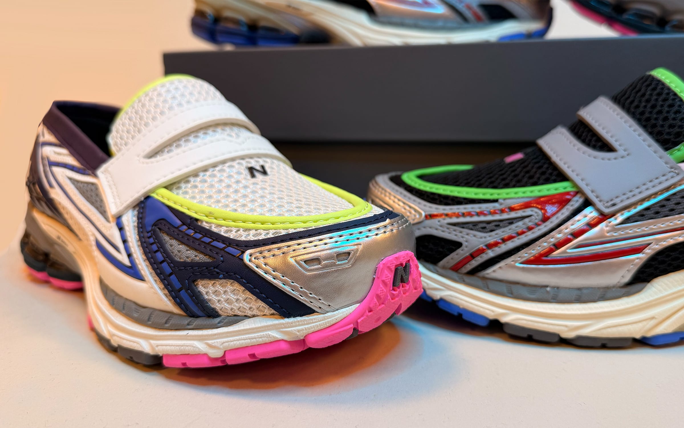 New Balance gaat all-in qua kleuren met de “Neon” &… | Sneaker Squad