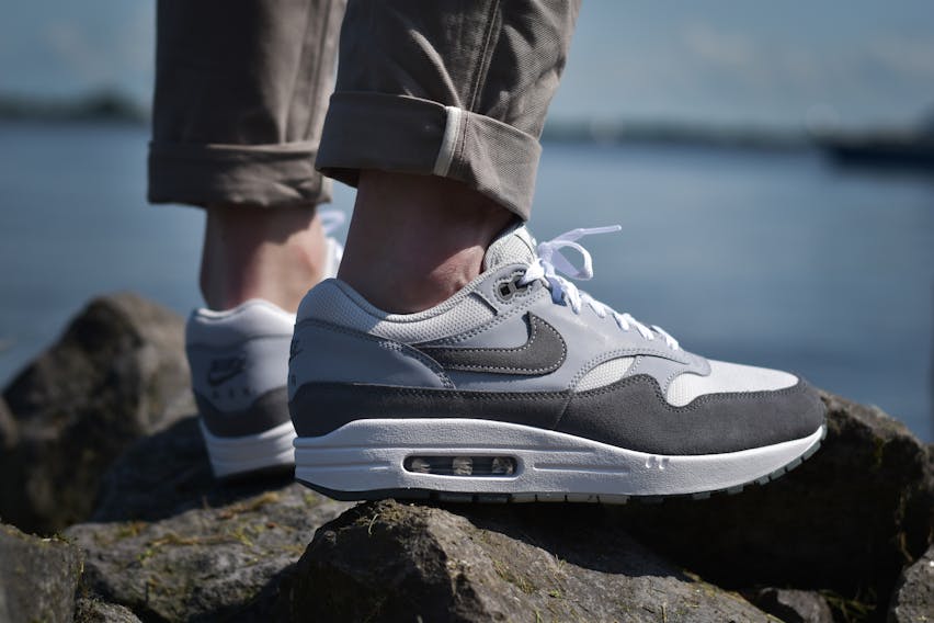 2 nike air max 1 wolf grey hm9936 001 sneaker squad