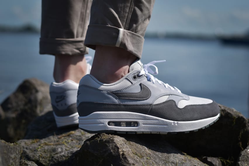 2 nike air max 1 wolf grey hm9936 001 sneaker squad