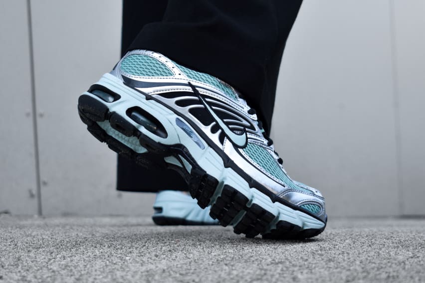 2 nike air max moto 2k wmns green haze hq2056 006
