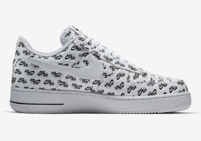 Branding to the max op deze Nike Air Force 1 Low