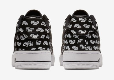 Branding to the max op deze Nike Air Force 1 Low