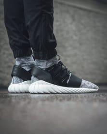 De Adidas Tubular Doom Primeknit Core Black Grey is nu verkrijgbaar