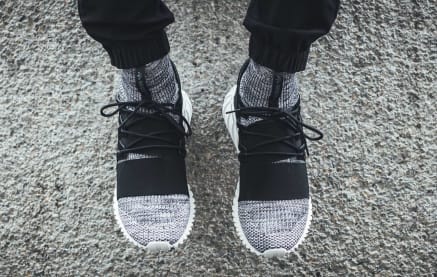 De Adidas Tubular Doom Primeknit Core Black Grey is Sneaker Squad