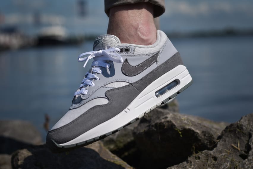 3 nike air max 1 wolf grey hm9936 001 sneaker squad