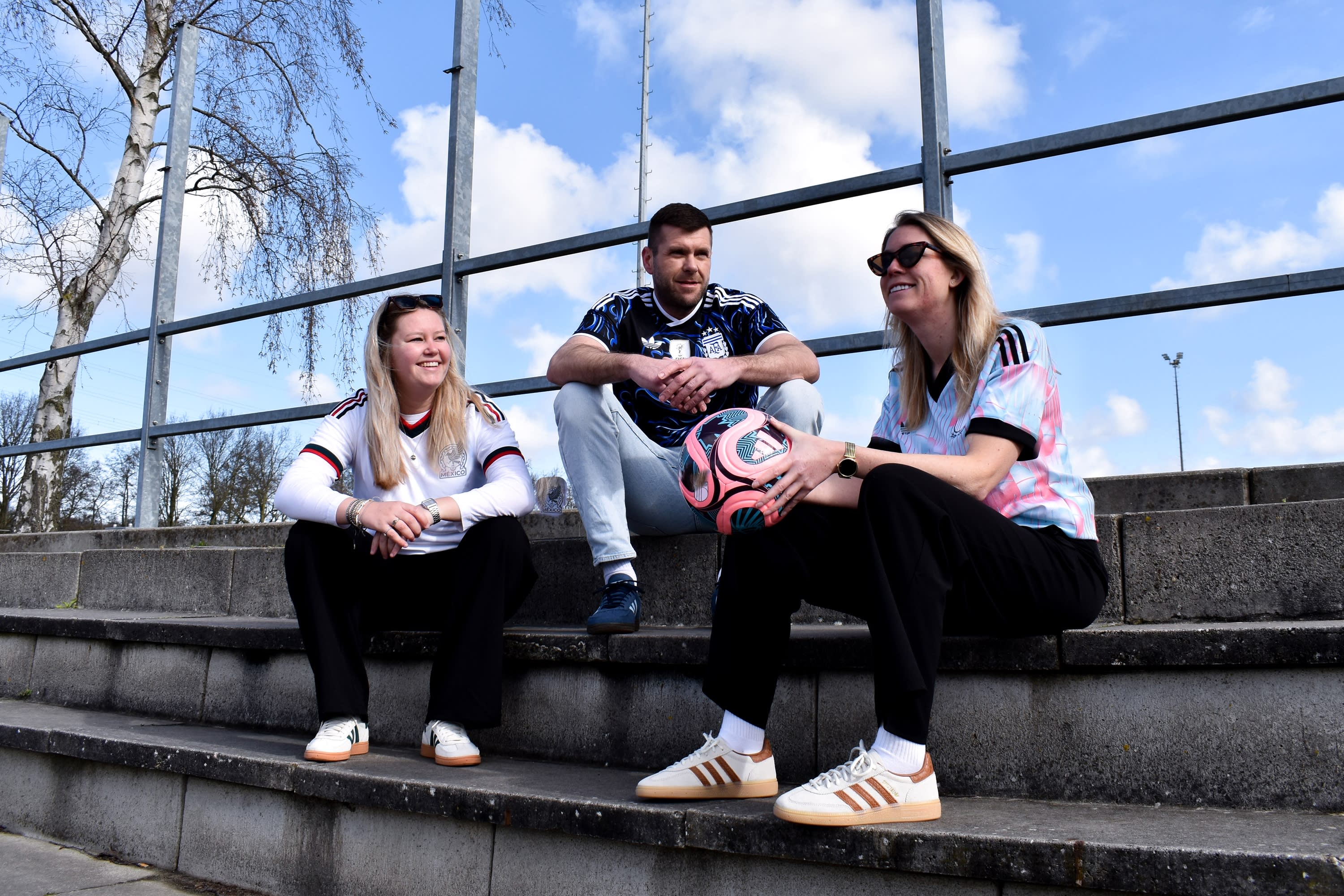 3 sneaker squad wk shirts adidas handball spezial