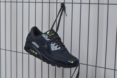 4 Nike Air Max 90 Black Volt FQ2377 001 sneaker squad