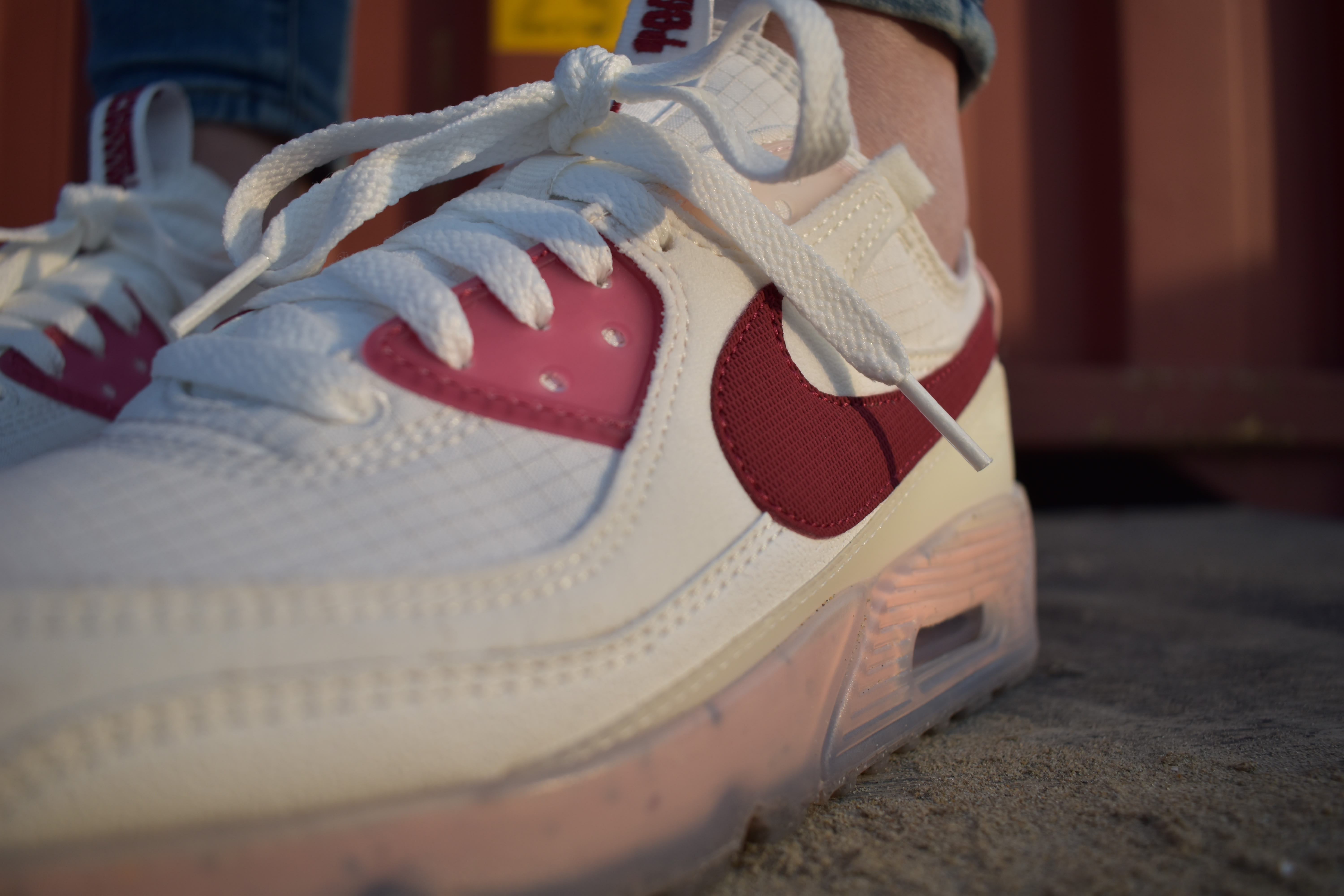 4 Nike Air Max Terrascape 90 Pomegranate