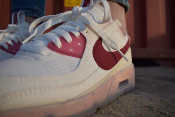 4 Nike Air Max Terrascape 90 Pomegranate