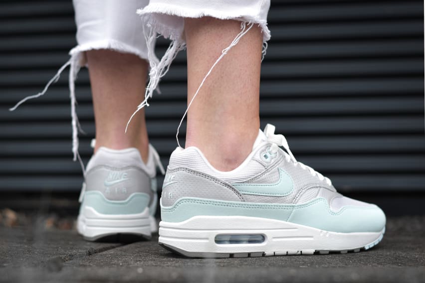 4 nike air max 1 glacier blue HF5387 002 sneaker squad 1