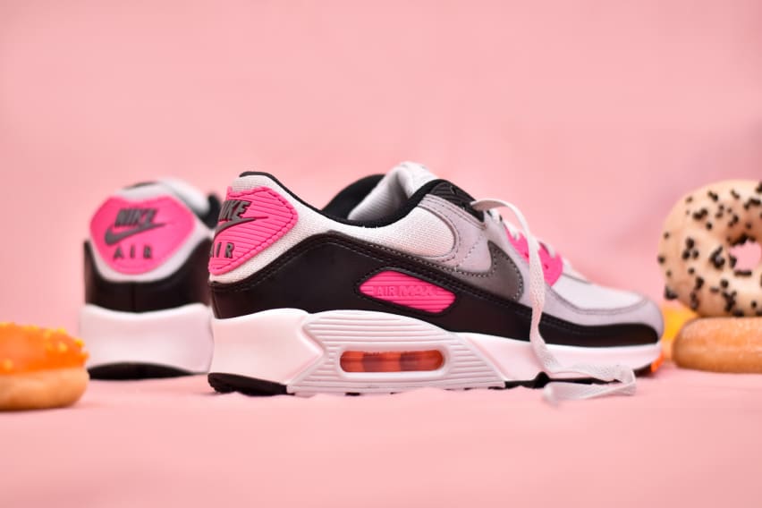 4 nike air max 90 dunkin donuts fn6958 003