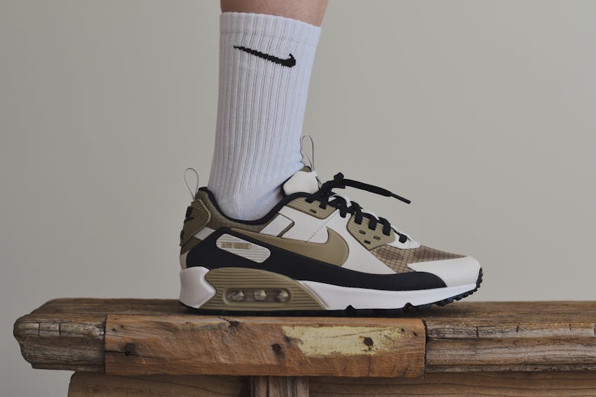 4 nike air max 90 drift khaki fb2877 100 sneaker squad