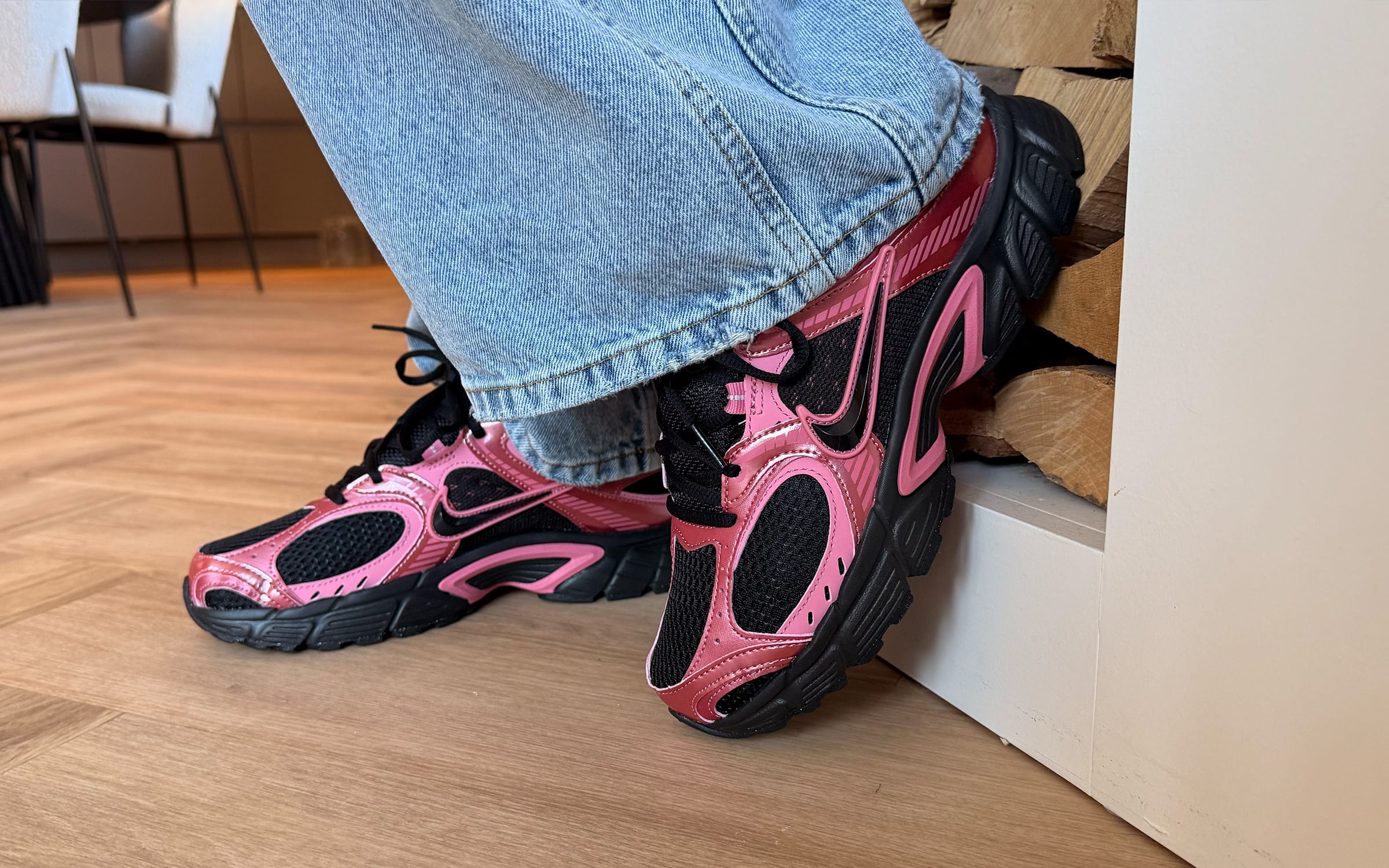 Deze nieuwste reflecterende Nike V5 RNR Wmns 