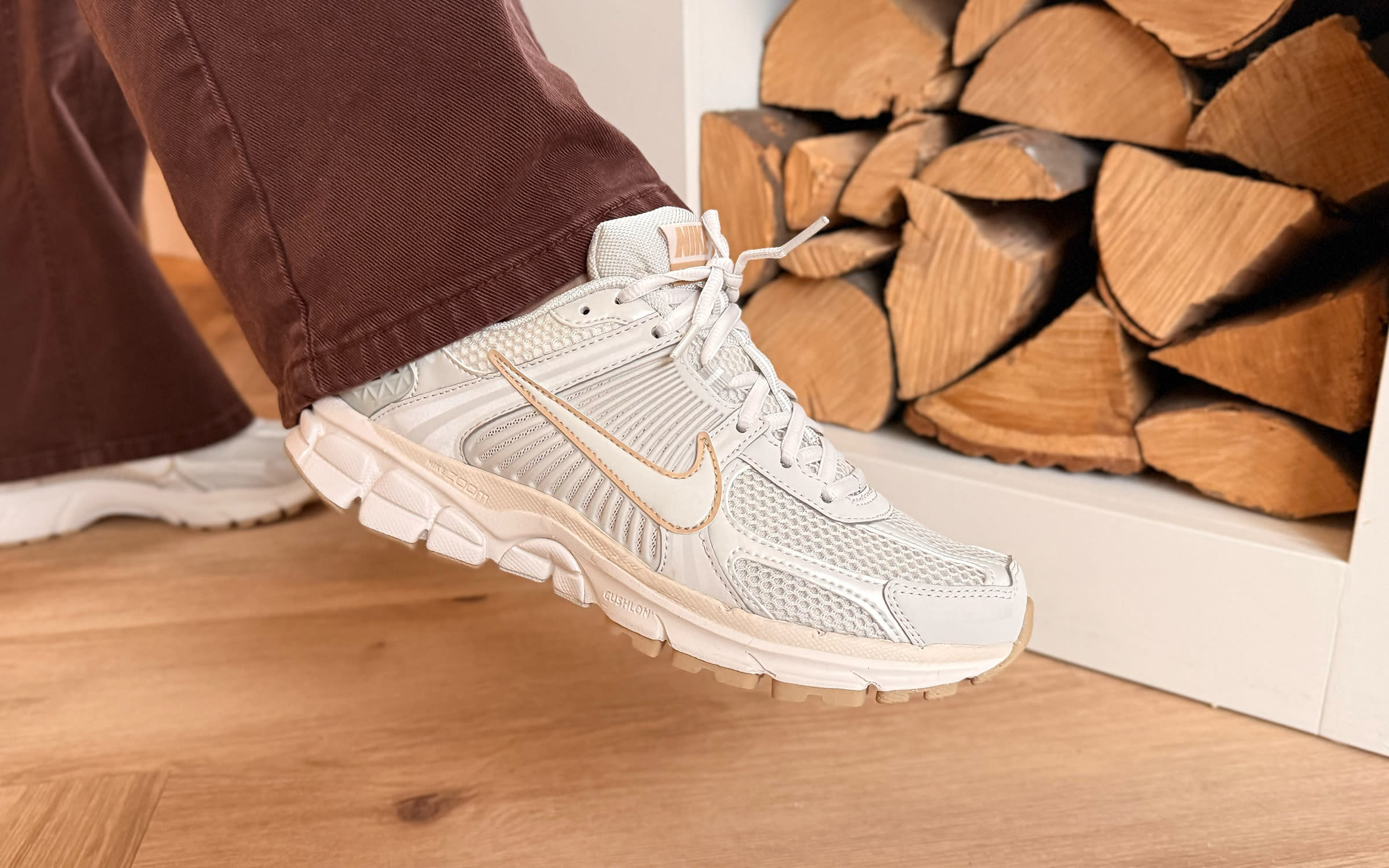 5 nike zoom vomero 5 wmns light bone phantom ib8929 003