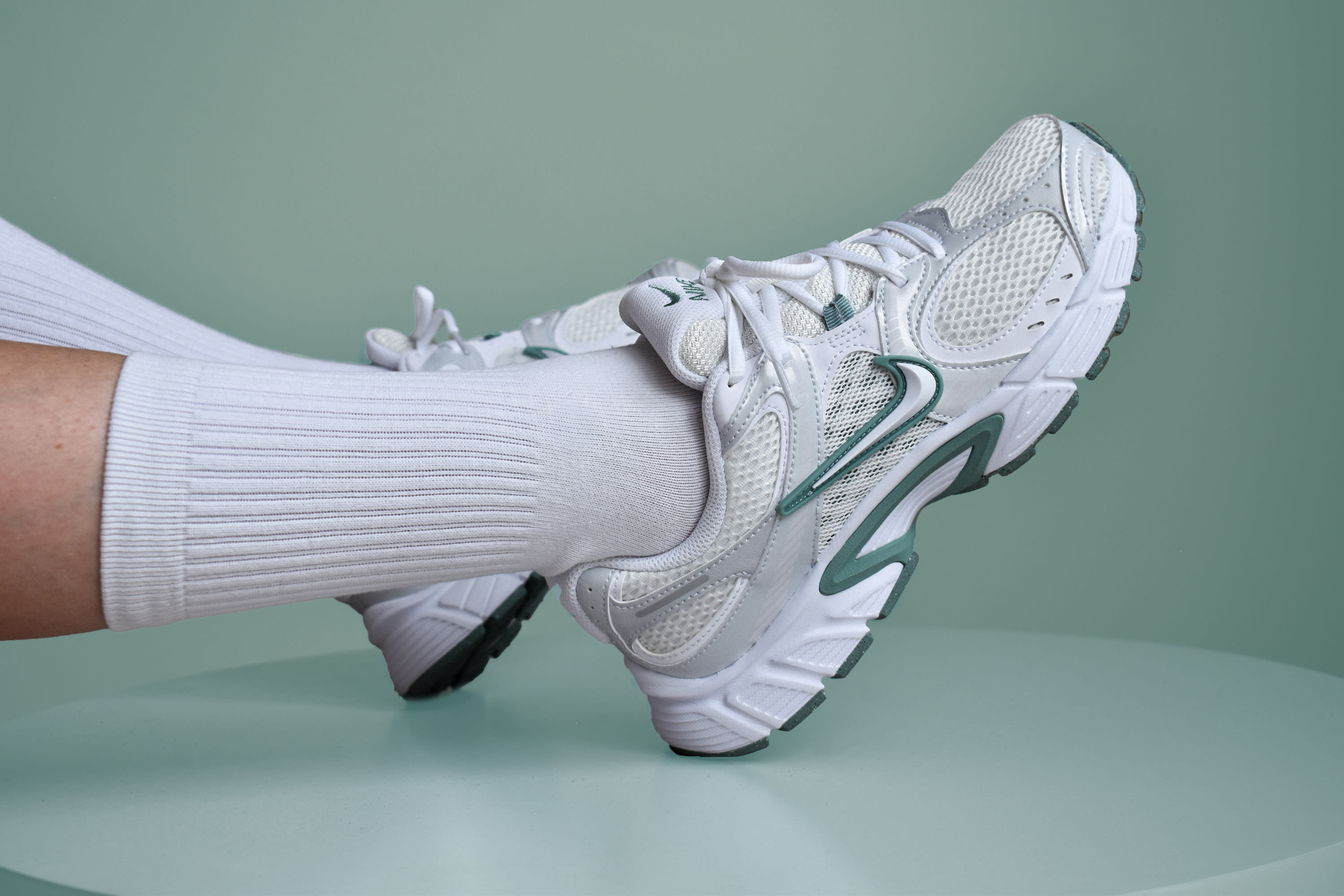 5 nike v5 rnr wmns cannon white hq7901 106