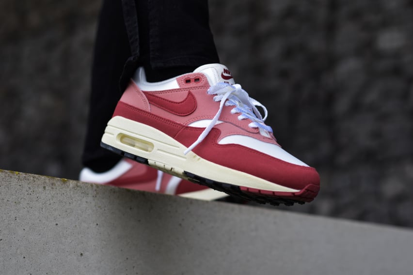 6 Nike Air Max 1 Wmns Red Stardust DZ2628 103 jpg