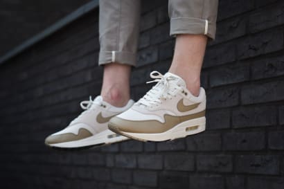 Nike Air Max 1 Essential Phantom Khaki FZ5808-001 Sneaker Squad