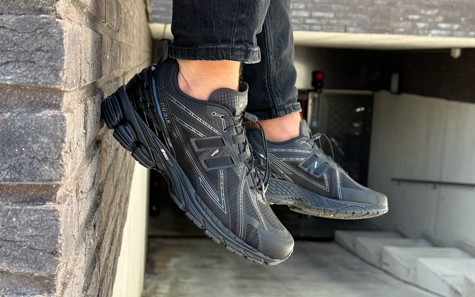 0 New Balance 1906 R Dark Silver Metallic U1906 RNB