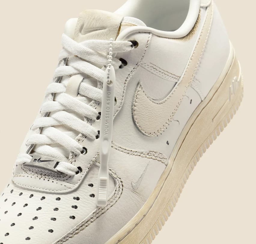 7 swoosh x nike air force 1 dirty triple white hj9346 100