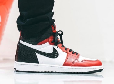 De eerste foto's en de releasedatum van de Air Jordan 1 "Satin Snake" zijn binnen