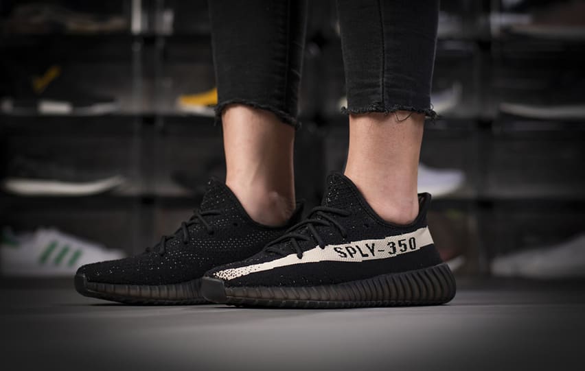 Adidas Yeezy Boost 350 V2 Oreo