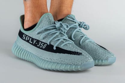 Adidas Yeezy Boost 350 V2 Salt Foto 2