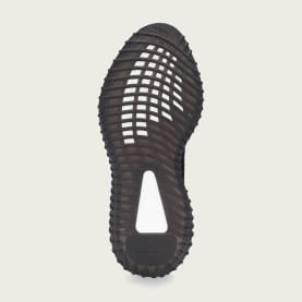 De Adidas Yeezy Boost 350 v2 "Bred" krijgt op 5 December een restock