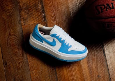 Air Jordan 1 Elevate Low SE University Blue Foto 2