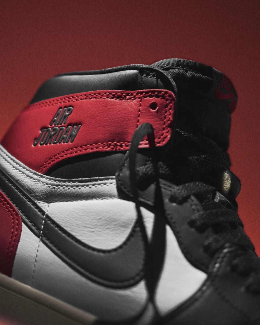 Air Jordan 1 High OG Black Toe Reimagined Blogo Foto 3