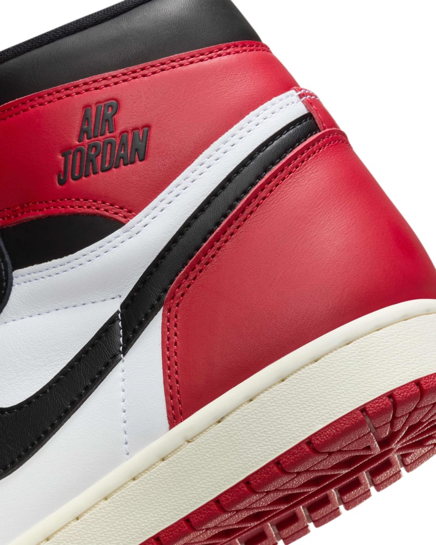 Air Jordan 1 High OG Black Toe Reimagined Blogo Foto 9