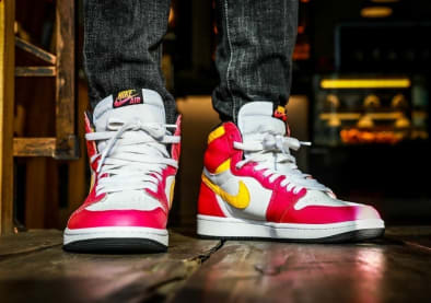 Air Jordan 1 High OG Light Fusion Red Foto 4