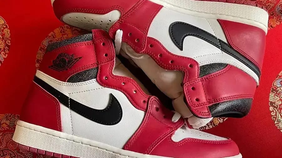 Air Jordan 1 High OG Lost Found Foto 7