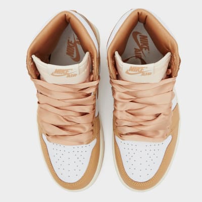 Air Jordan 1 High OG Praline Foto 3