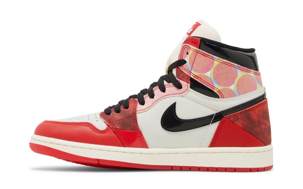 Air Jordan 1 High OG Spider Man Across the Spider Verse Foto 3