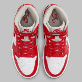 Air Jordan 1 High OG Varsity Red Foto 4