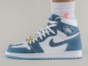 Air Jordan 1 High OG WMNS Denim Foto 1