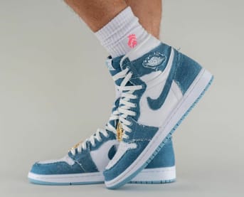 Air Jordan 1 High OG WMNS Denim Foto 4