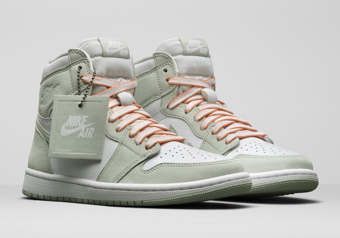 wmns 1 retro high og seafoam