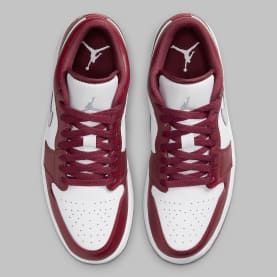 Air Jordan 1 Low Bordeaux Foto 4